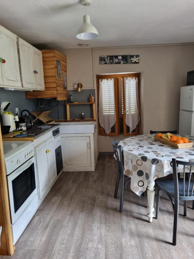 18 rue des teppaz les alberges Le Bourg-dʼOisans Extérieur photo
