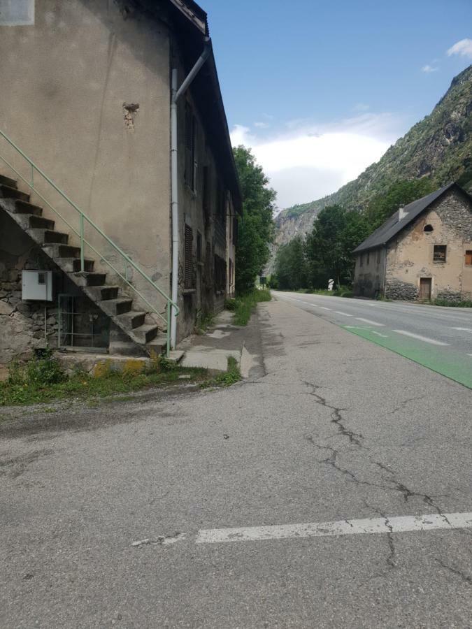 18 rue des teppaz les alberges Le Bourg-dʼOisans Extérieur photo